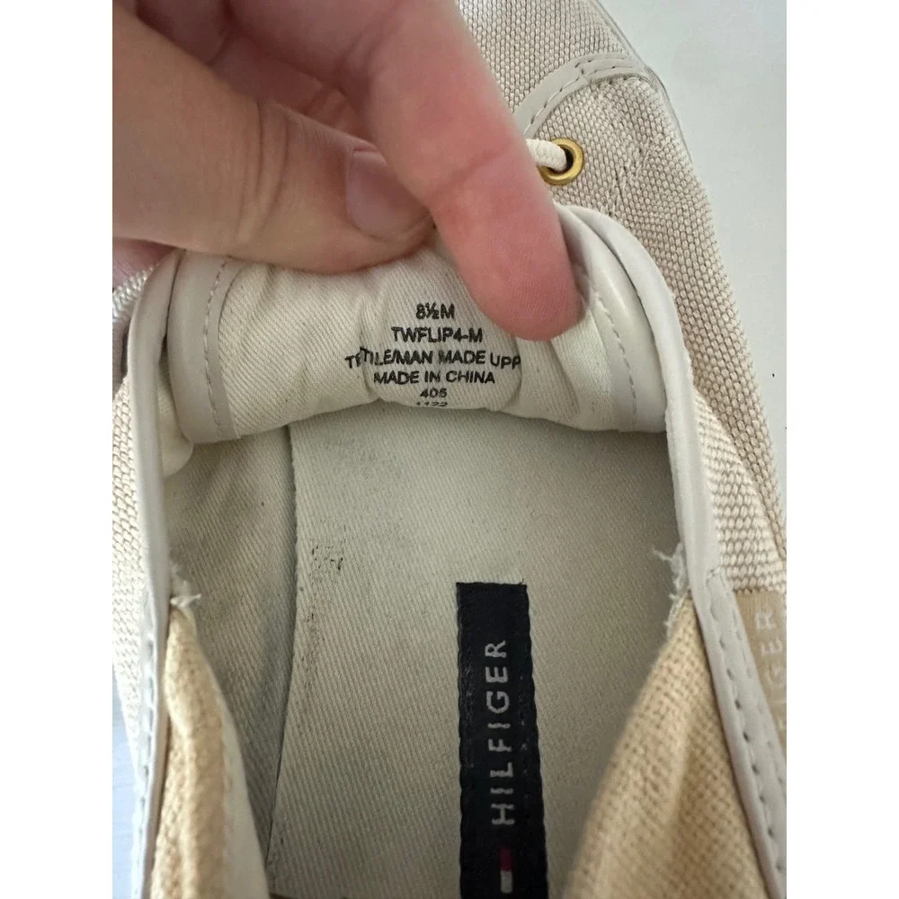 Tommy Hilfiger Womens Cream Tan Canvas‎ Lace Up Sneakers TWFLIP4-M Size 8.5M